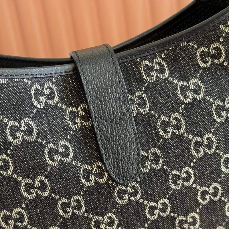 Gucci Black GG canvas shoulder — Premium Replica