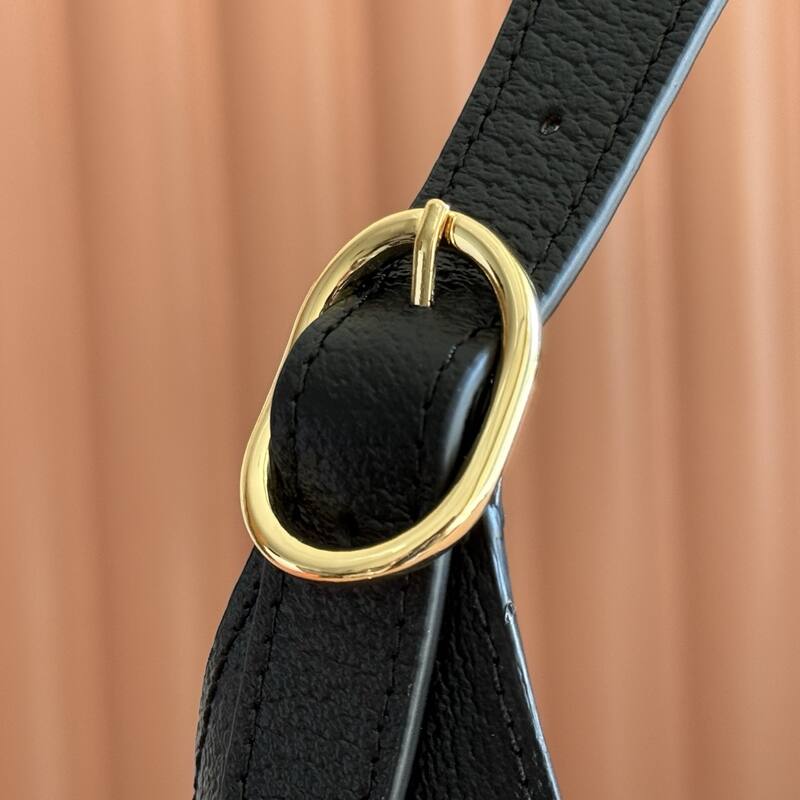 Gucci Black GG canvas shoulder — Premium Replica