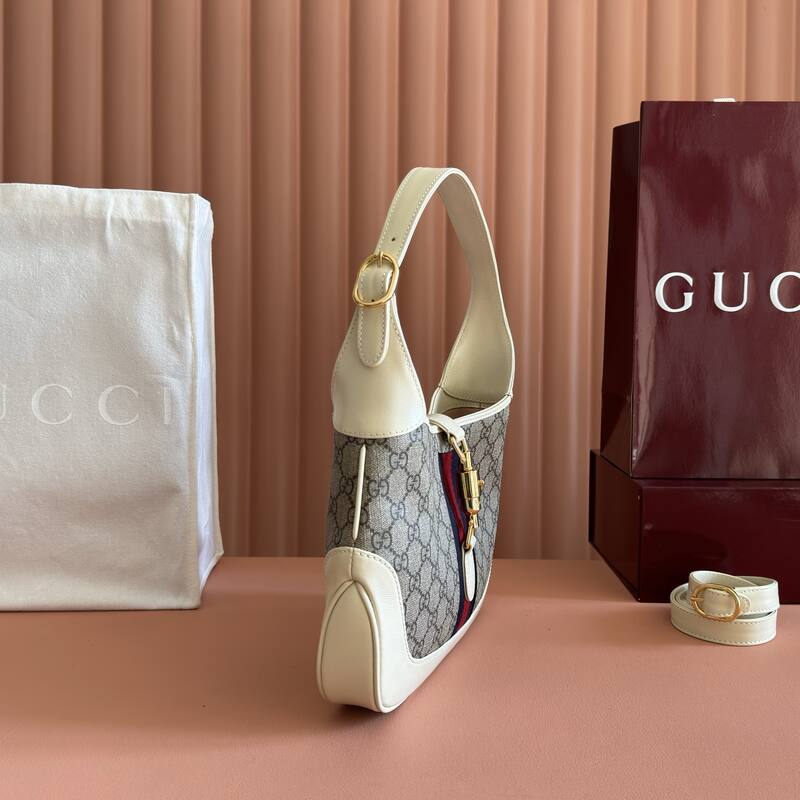 Gucci Jackie 1955 Beige Ebony GG Supreme with white leather trim shoulder — Premium Replica