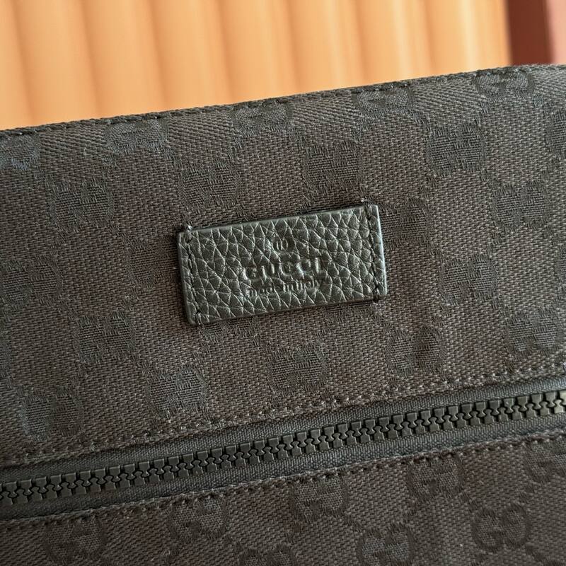 Gucci Black GG Supreme crossbody — Top Quality Replica
