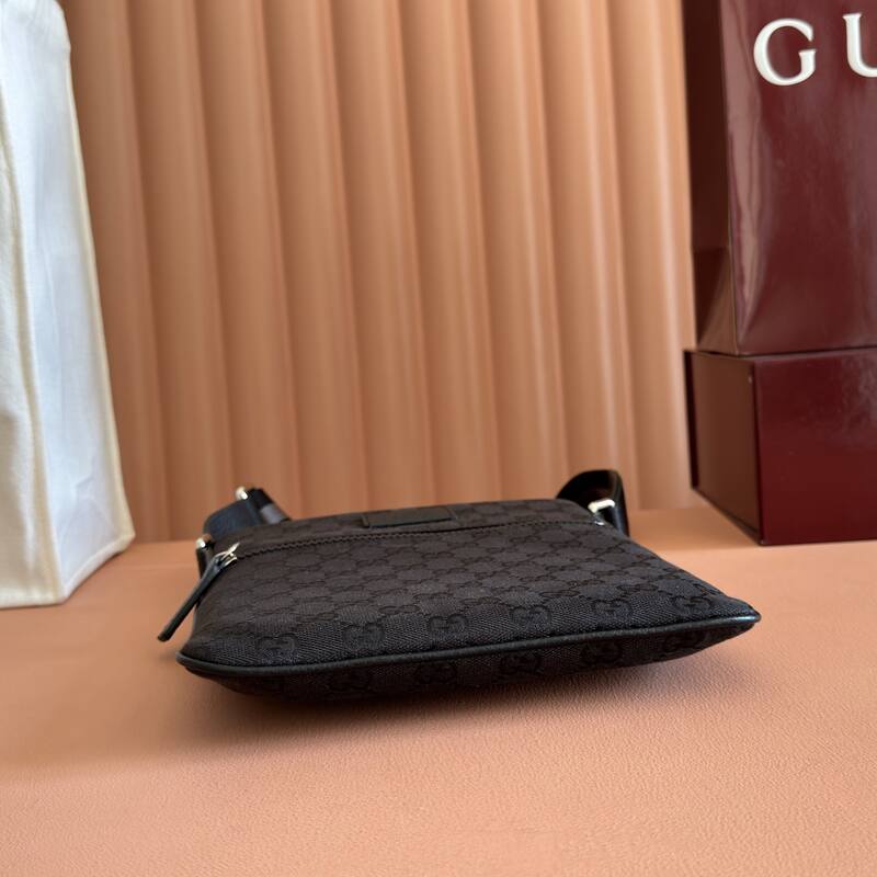 Gucci Black GG Supreme crossbody — Top Quality Replica