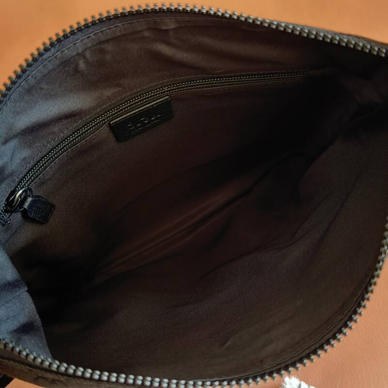 Gucci Black GG Supreme crossbody — 1:1 Replica