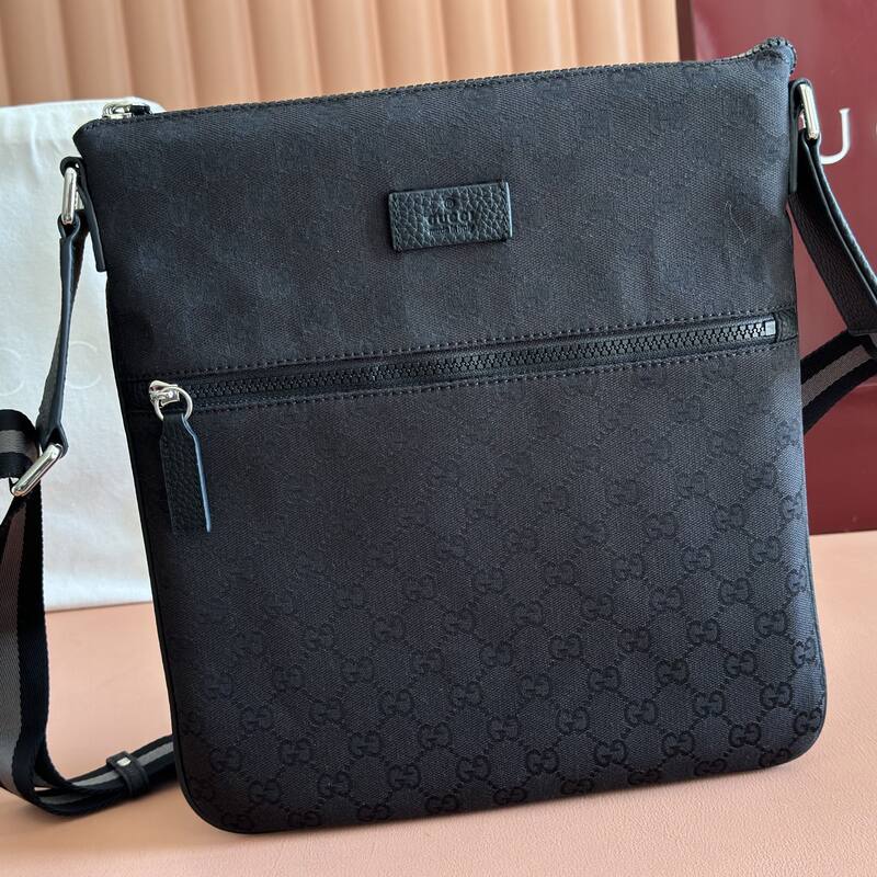 Gucci Black GG Supreme crossbody — 1:1 Replica