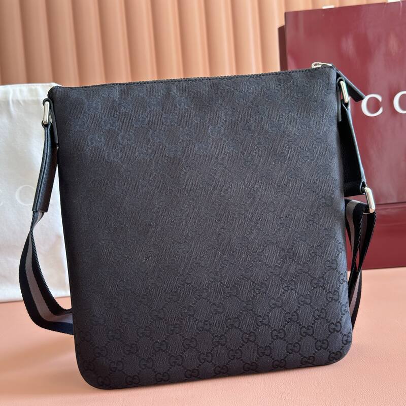 Gucci Black GG Supreme crossbody — 1:1 Replica