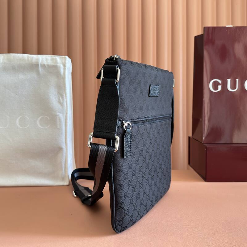 Gucci Black GG Supreme crossbody — 1:1 Replica
