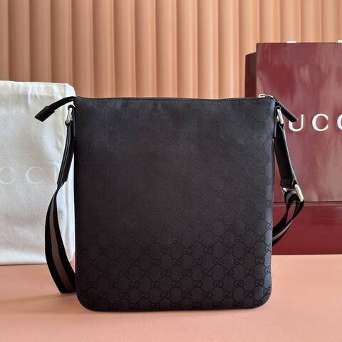 Gucci Black GG Supreme crossbody 1 1 Replica