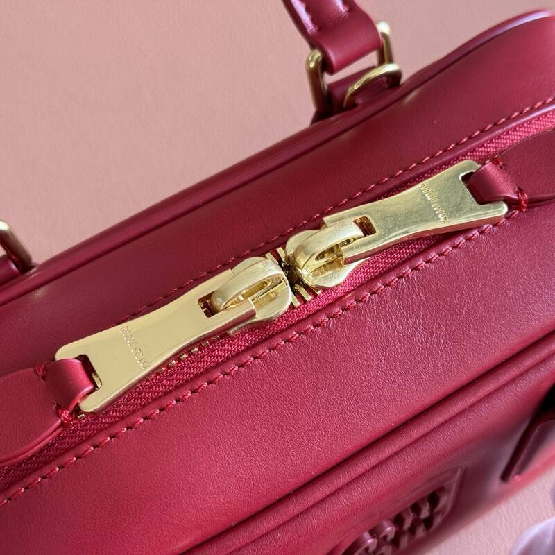 Miu Miu Red 25x18x10cm shoulder bag — Top Quality Replica