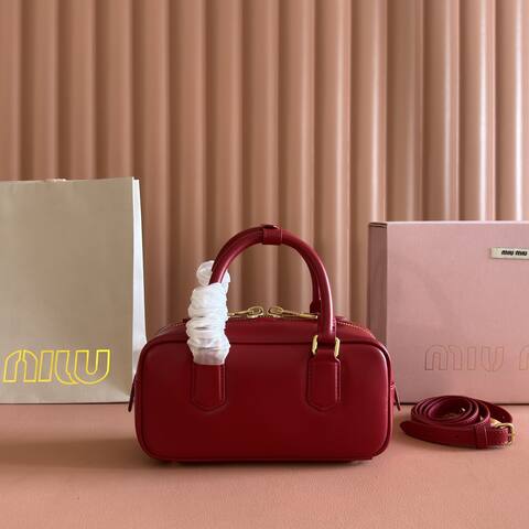 Miu Miu Red 25x18x10cm shoulder bag Top Quality Replica