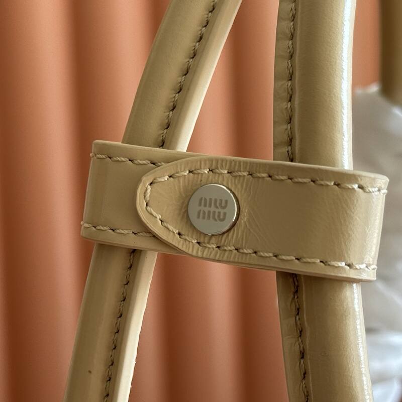 Miu Miu Beige shoulder bag — 1:1 Replica