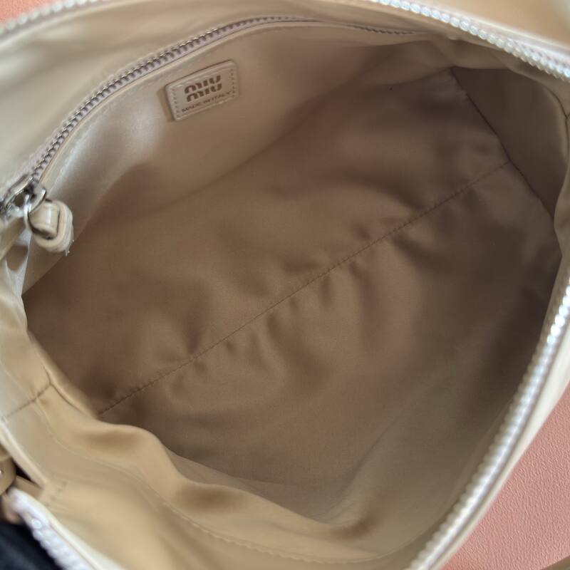 Miu Miu Beige shoulder bag — 1:1 Replica
