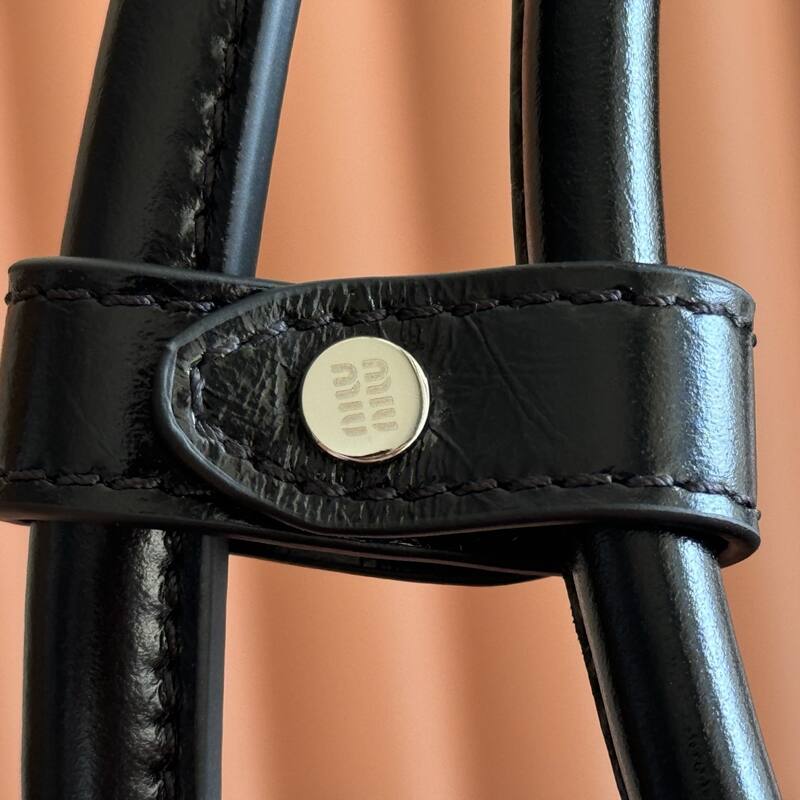 Miu Miu Black shoulder bag — 1:1 Replica