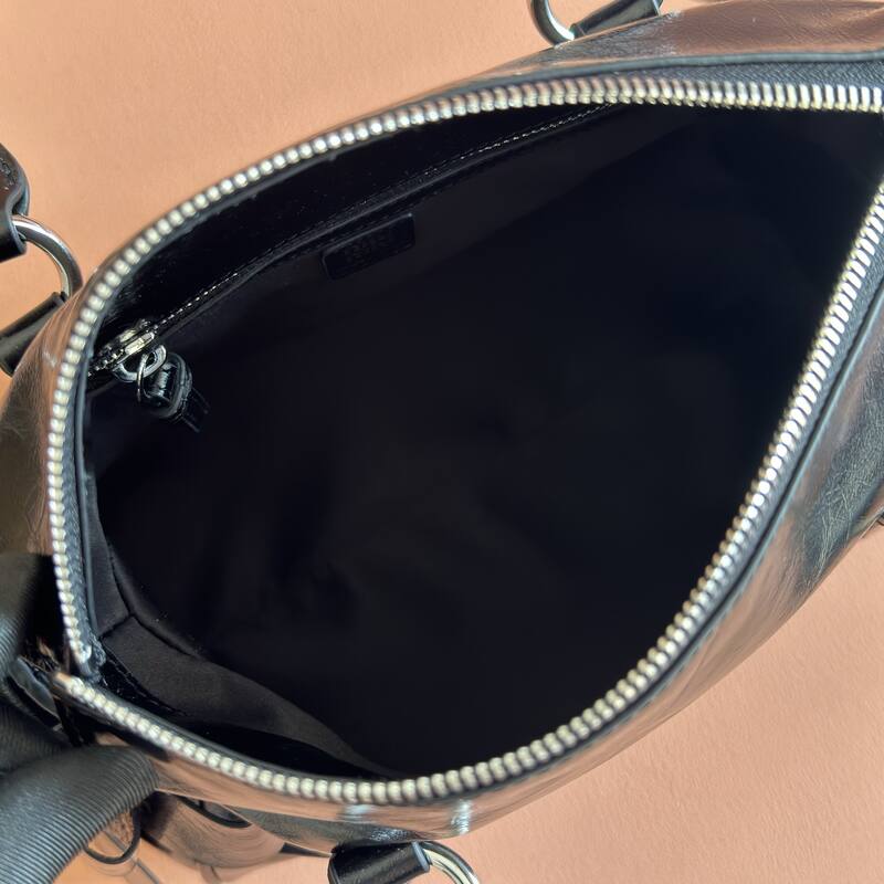 Miu Miu Black shoulder bag — 1:1 Replica
