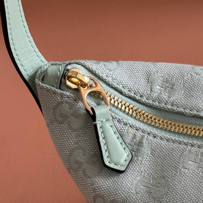 Gucci Light blue GG canvas shoulder — 1:1 Replica