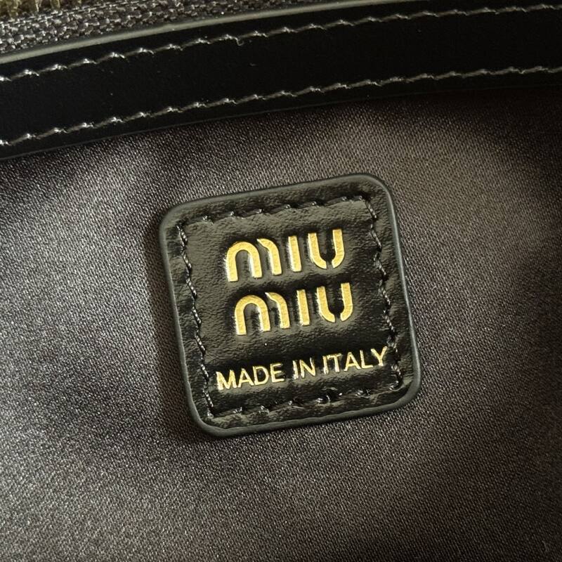 Miu Miu Black shoulder bag — Premium Replica