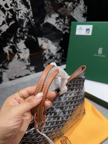 Goyard Black shoulder bag Top Quality Replica