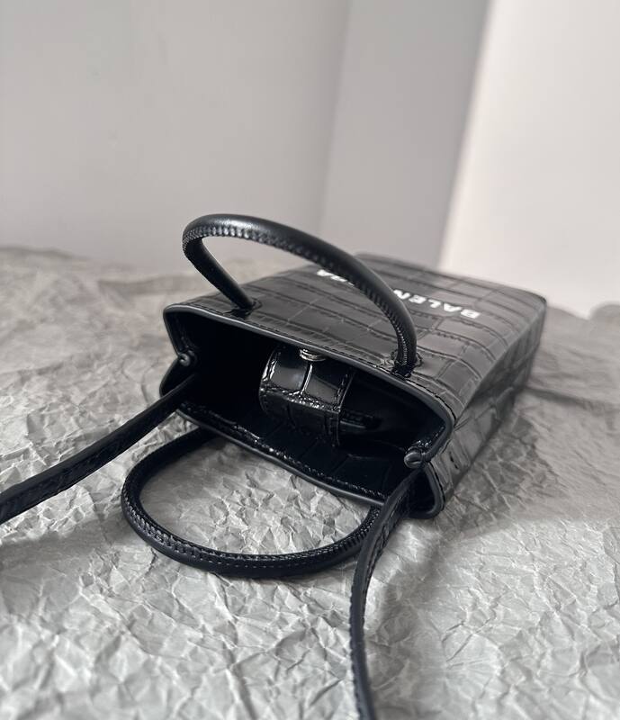 Balenciaga Black shoulder bag — Top Quality Replica