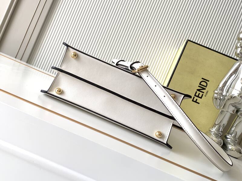 Fendi Peekaboo White 33x22x14cm shoulder bag — Premium Replica