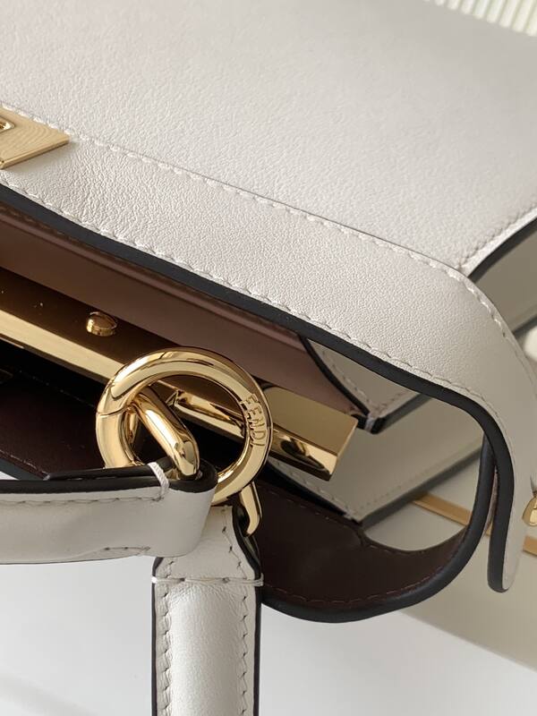 Fendi Peekaboo White 33x22x14cm shoulder bag — Premium Replica
