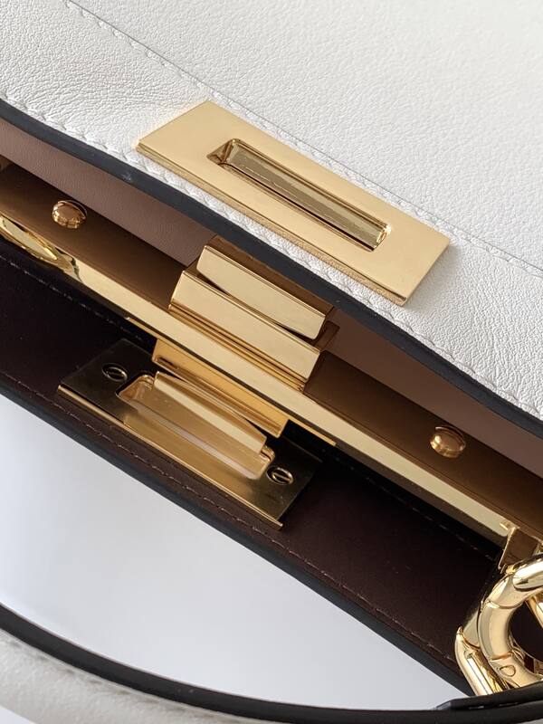 Fendi Peekaboo White 33x22x14cm shoulder bag — Premium Replica