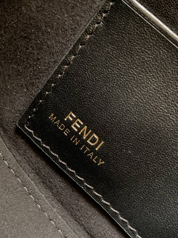 Fendi Black 25x18x10cm shoulder bag — Top Quality Replica