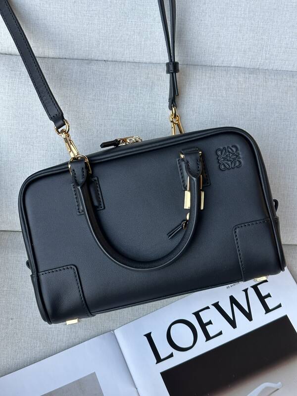 Loewe Black shoulder bag — Premium Replica