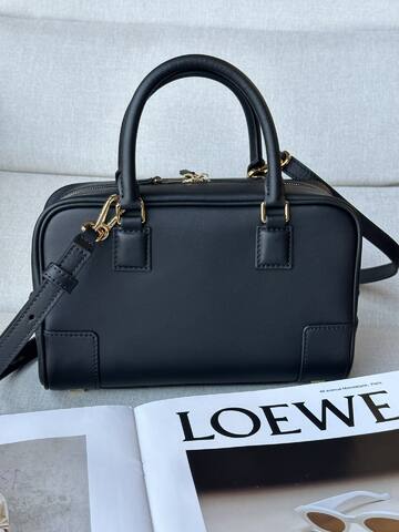 Loewe Black shoulder bag Premium Replica