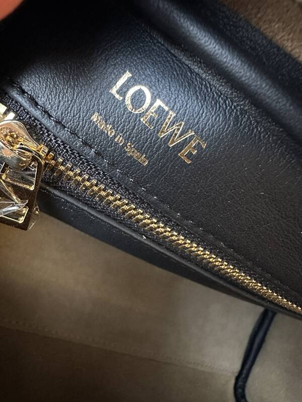 Loewe Black shoulder bag — Premium Replica