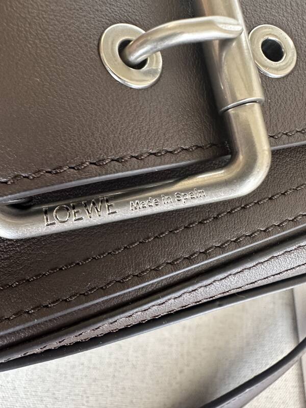 Loewe Brown 25x18x10cm shoulder bag — AAA Quality Replica