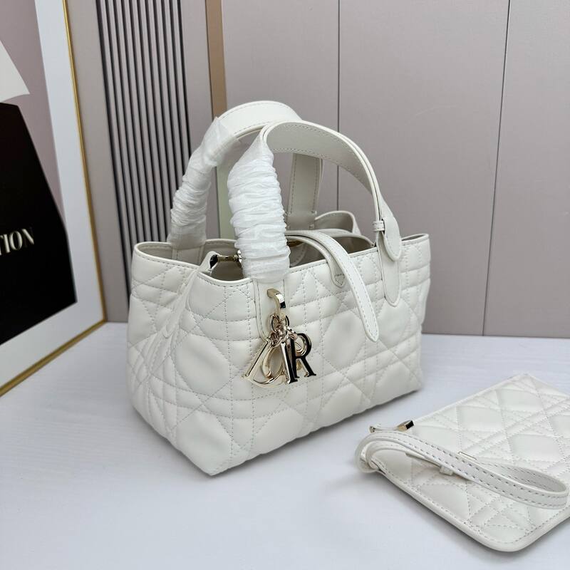 Dior Toujours White tote — Premium Replica