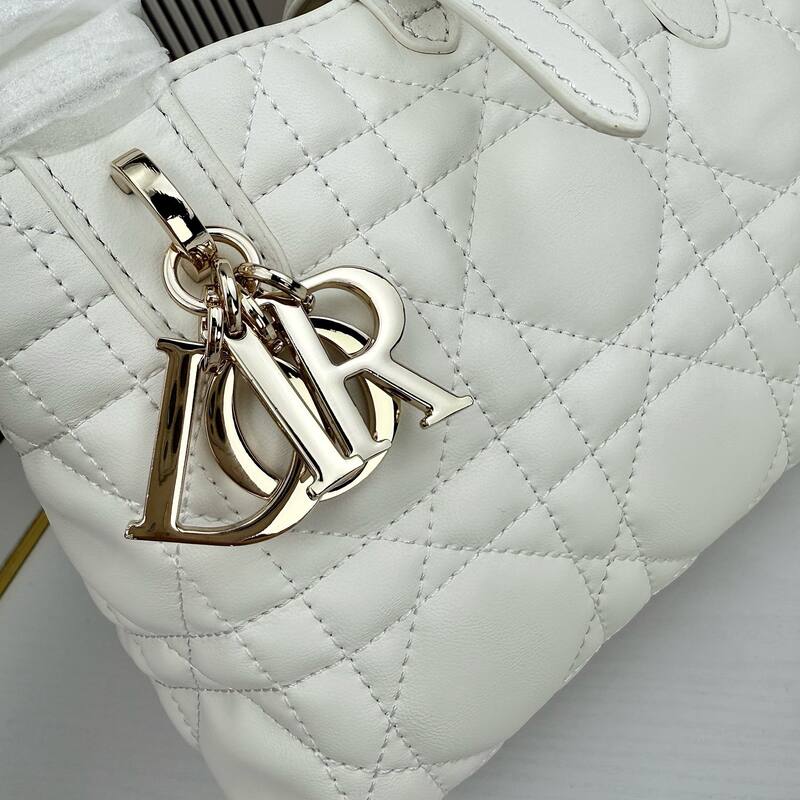 Dior Toujours White tote — Premium Replica