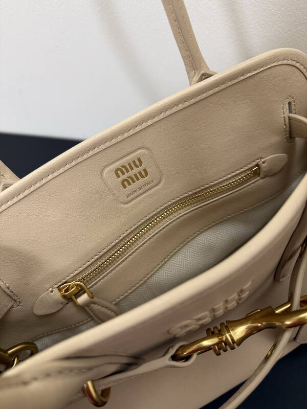 Miu Miu Beige 25x18x10cm shoulder bag — Top Quality Replica