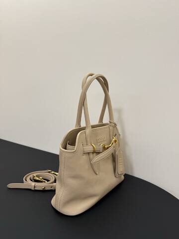 Miu Miu Beige 25x18x10cm shoulder bag Top Quality Replica