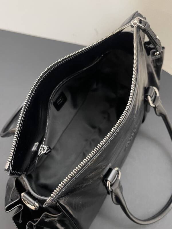 Miu Miu Black shoulder bag — Top Quality Replica