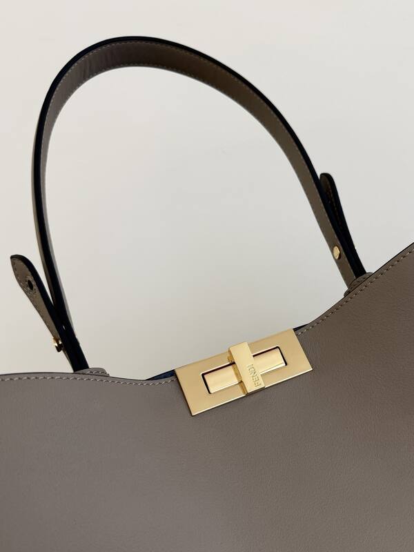 Fendi shoulder bag — AAA Quality Replica