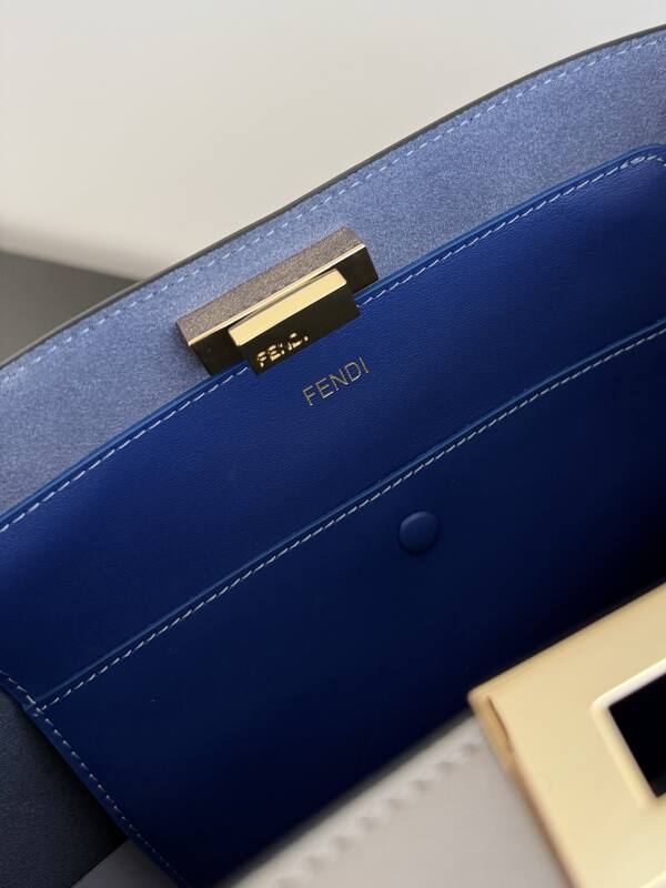 Fendi shoulder bag — AAA Quality Replica
