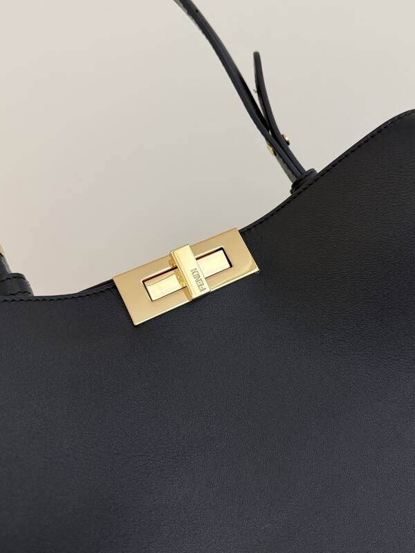 Fendi shoulder bag — Top Quality Replica