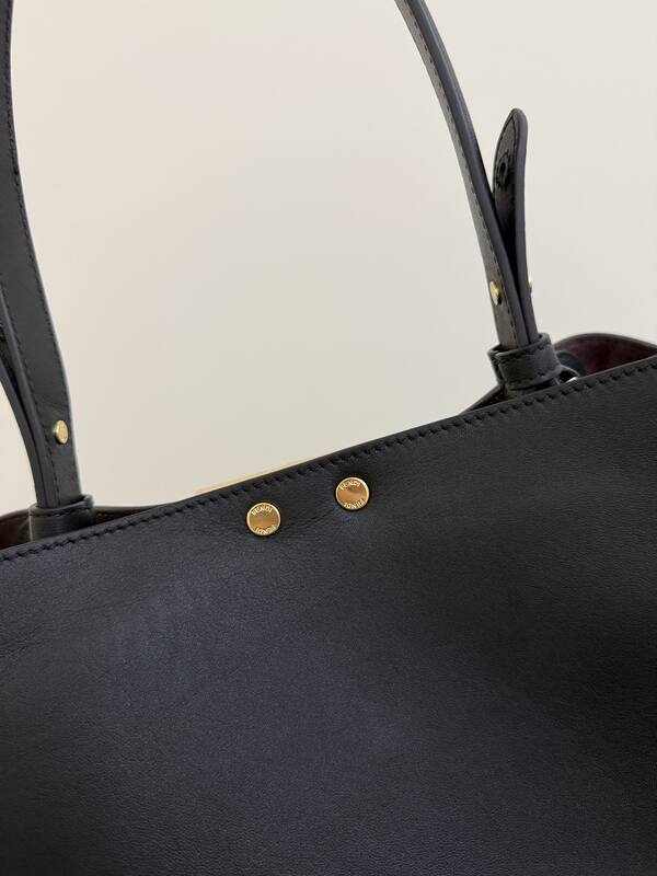 Fendi shoulder bag — Top Quality Replica