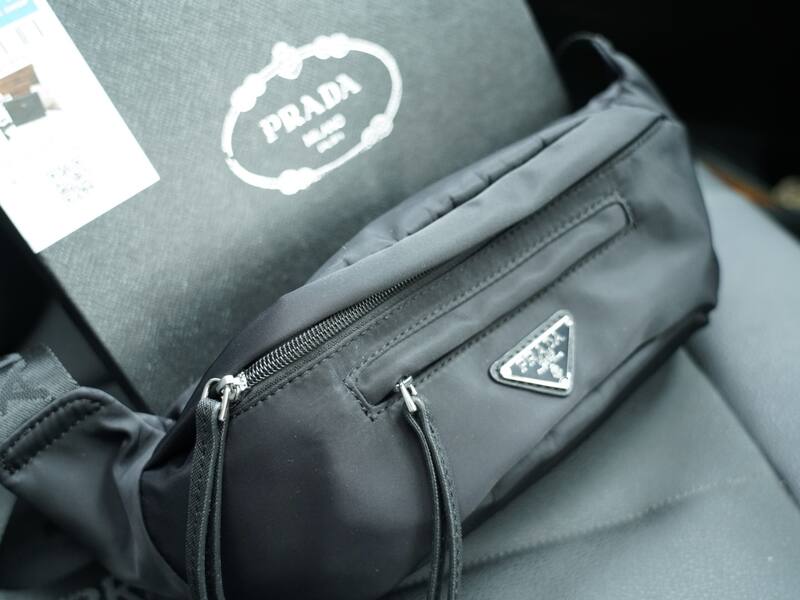 Prada Black shoulder bag — Top Quality Replica