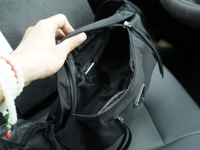 Prada Black shoulder bag — Top Quality Replica
