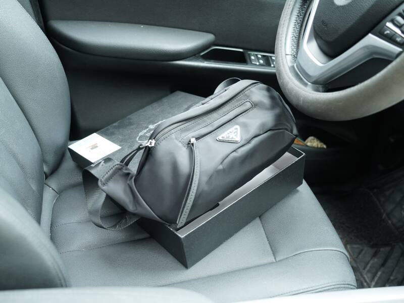 Prada Black shoulder bag — Top Quality Replica
