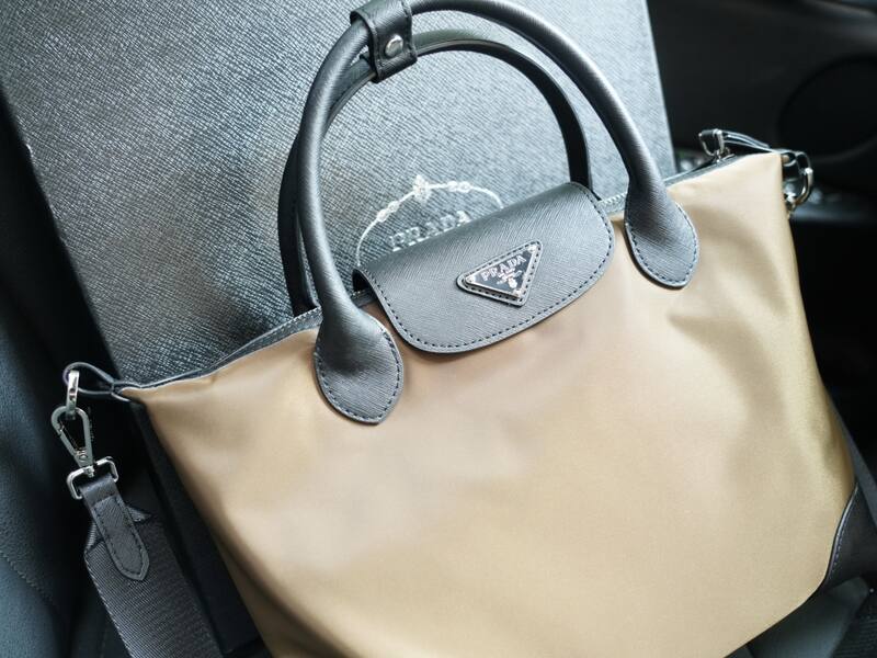 Prada Black 25x18x12cm shoulder bag — Premium Replica