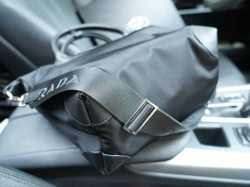 Prada Black 25x18x12cm shoulder bag — Premium Replica