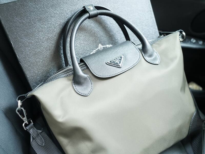 Prada Black 25x20x12cm shoulder bag — AAA Quality Replica