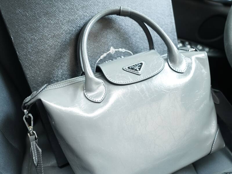 Prada Gray 25x18x10cm shoulder bag — Premium Replica