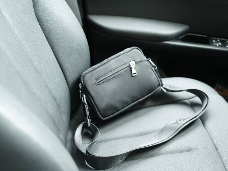 Prada Black 25x18x10cm shoulder bag — 1:1 Replica
