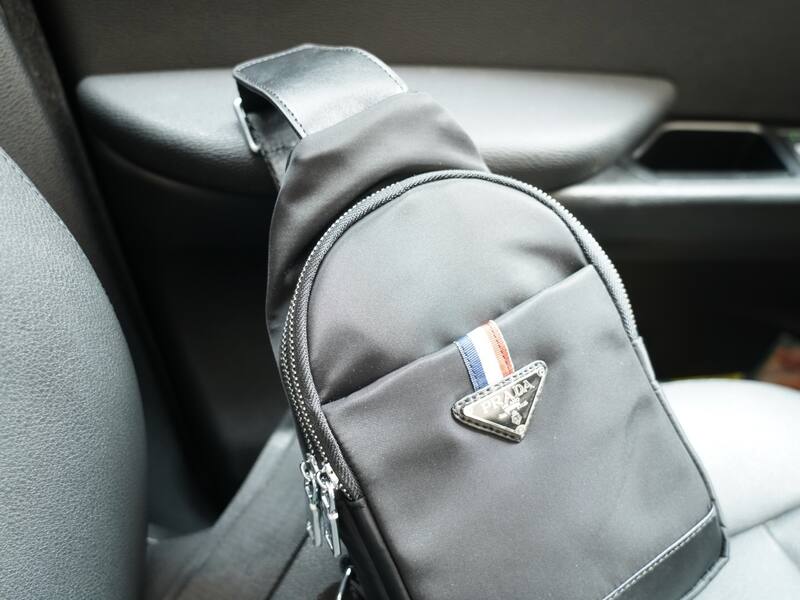 Prada Black 25x18x10cm shoulder bag — 1:1 Replica