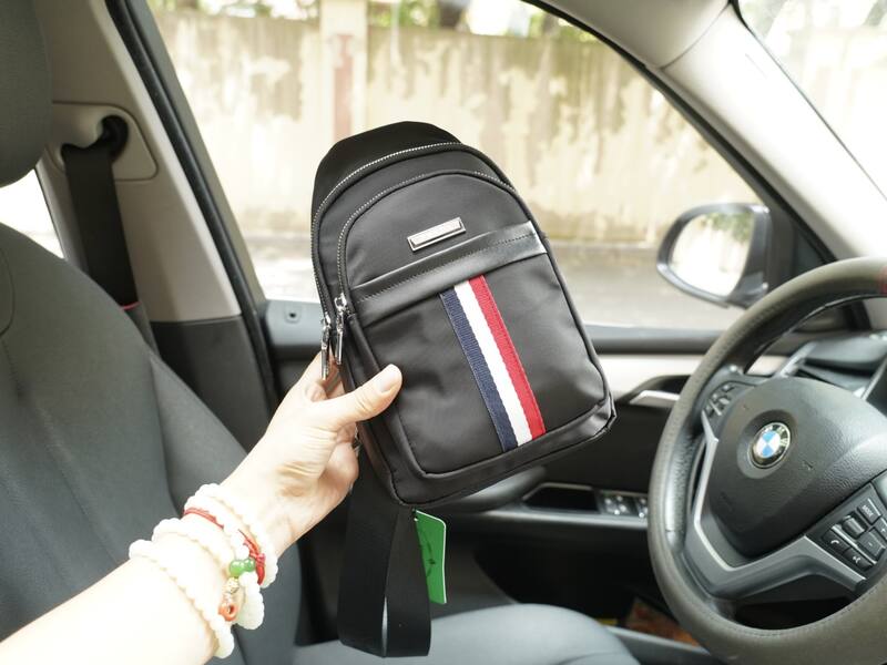 Prada Black 25x18x10cm shoulder bag — AAA Quality Replica