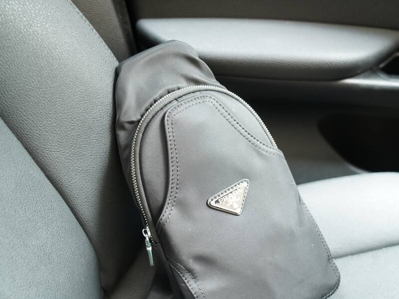 Prada Black 25x18x10cm shoulder bag — Premium Replica