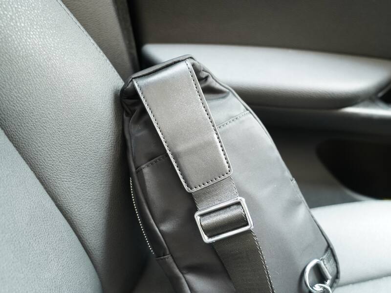 Prada Black 25x18x10cm shoulder bag — Premium Replica