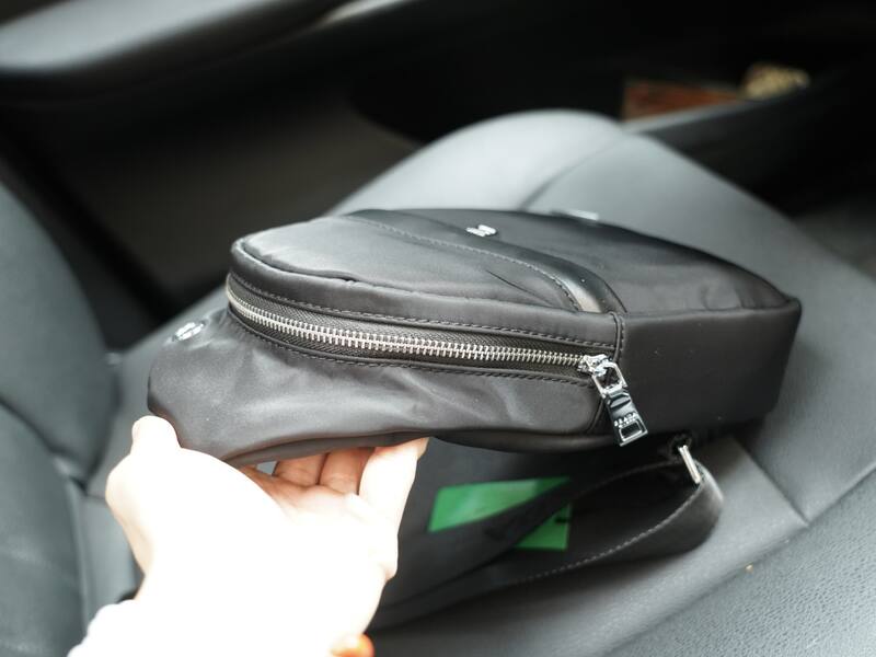 Prada Black 25x18x10cm shoulder bag — Premium Replica